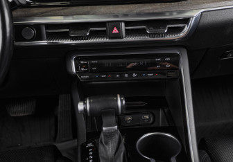 Подержанный автомобиль Kia K5 2021 года (18 фото)