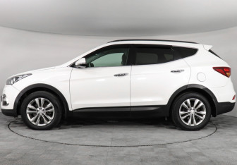 Подержанный автомобиль Hyundai Santa Fe 2016 года (7 фото)