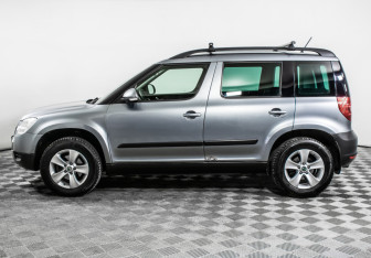 Подержанный автомобиль Skoda Yeti 2012 года (8 фото)