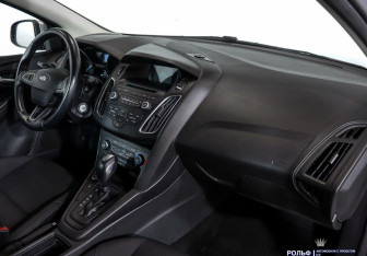 Подержанный автомобиль Ford Focus Hatchback 2018 года (5 фото)
