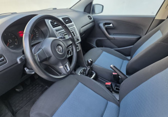 Подержанный автомобиль Volkswagen Polo Sedan 2013 года (9 фото)