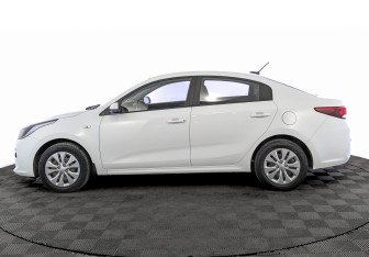Подержанный автомобиль Kia Rio Sedan 2020 года (8 фото)