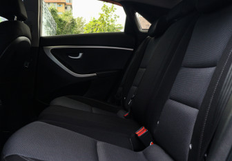 Подержанный автомобиль Hyundai i30 Hatchback 2016 года (8 фото)