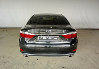 Подержанный автомобиль Lexus ES 2014 года (5 фото)