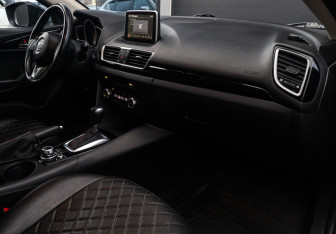 Подержанный автомобиль Mazda 3 Sedan 2014 года (9 фото)