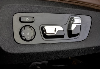 Подержанный автомобиль BMW X6 2021 года (26 фото)