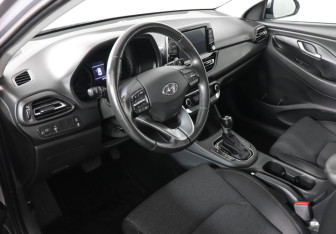 Подержанный автомобиль Hyundai i30 Wagon 2022 года (9 фото)