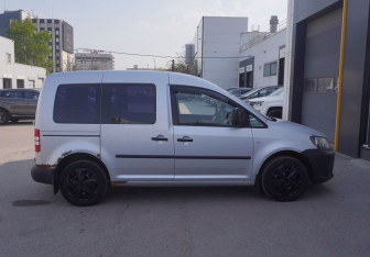 Подержанный автомобиль Volkswagen Caddy Compactvan 2011 года (4 фото)