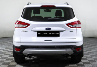 Подержанный автомобиль Ford Kuga 2013 года (4 фото)