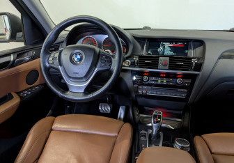 Подержанный автомобиль BMW X4 2015 года (29 фото)