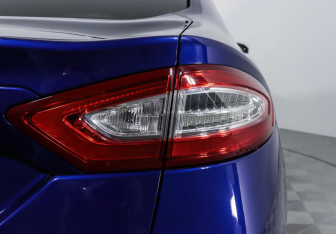 Подержанный автомобиль Ford Mondeo Sedan 2016 года (5 фото)