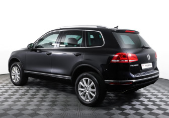 Подержанный автомобиль Volkswagen Touareg 2015 года (7 фото)