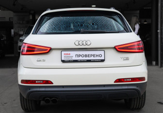 Подержанный автомобиль Audi Q3 2013 года (5 фото)