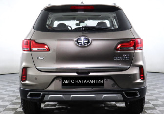 Подержанный автомобиль FAW Besturn X40 2019 года (4 фото)