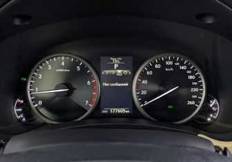 Подержанный автомобиль Lexus NX 2015 года (13 фото)