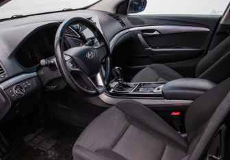 Подержанный автомобиль Hyundai i40 Wagon 2014 года (10 фото)