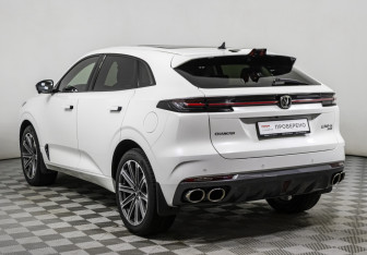 Подержанный автомобиль Changan UNI-K 2023 года (7 фото)