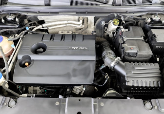 Подержанный автомобиль Omoda C5 2023 года (9 фото)