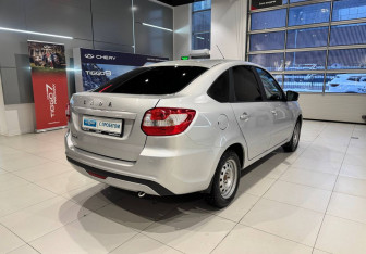 Подержанный автомобиль LADA (ВАЗ) Granta Liftback 2022 года (4 фото)