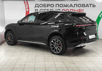 Подержанный автомобиль Zeekr 7X 2024 года (6 фото)