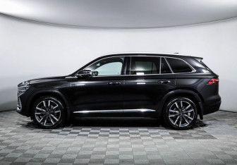 Подержанный автомобиль Geely Monjaro 2023 года (8 фото)