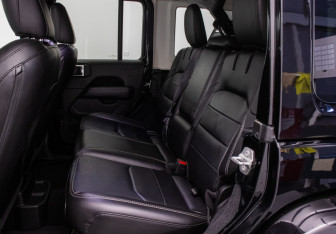 Подержанный автомобиль Jeep Wrangler 2021 года (11 фото)