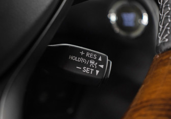 Подержанный автомобиль Lexus LX 2017 года (18 фото)