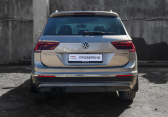 Подержанный автомобиль Volkswagen Tiguan 2018 года (5 фото)
