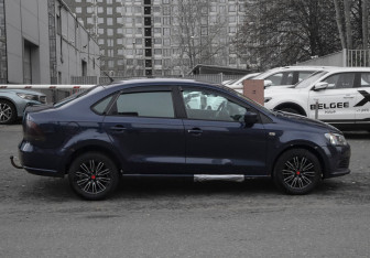 Подержанный автомобиль Volkswagen Polo Sedan 2012 года (4 фото)