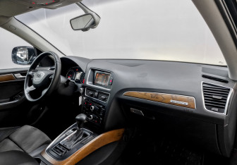 Подержанный автомобиль Audi Q5 2013 года (11 фото)