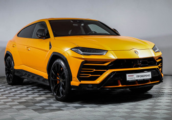 Подержанный автомобиль Lamborghini Urus 2021 года (3 фото)