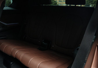 Подержанный автомобиль BMW X7 2019 года (10 фото)