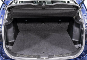 Подержанный автомобиль Suzuki SX4 Hatchback 2019 года (12 фото)