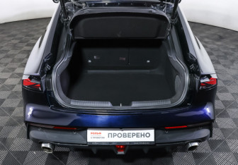 Подержанный автомобиль Changan UNI-V 2023 года (10 фото)