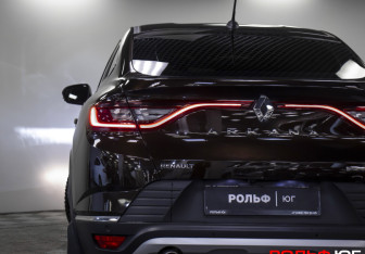 Подержанный автомобиль Renault Arkana 2020 года (22 фото)