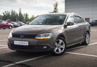 Подержанный автомобиль Volkswagen Jetta Sedan 2011 года (1 фото)