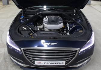 Подержанный автомобиль Genesis G80 2017 года (9 фото)