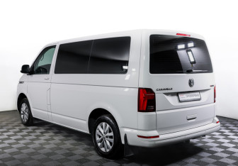Подержанный автомобиль Volkswagen Caravelle 2021 года (7 фото)
