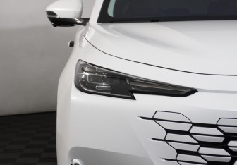 Подержанный автомобиль Changan UNI-K 2023 года (24 фото)