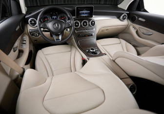 Подержанный автомобиль Mercedes-Benz GLC Coupe 2018 года (23 фото)