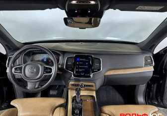 Подержанный автомобиль Volvo XC90 2018 года (12 фото)