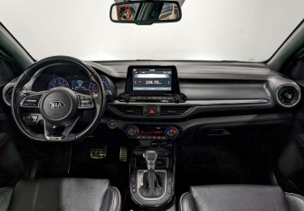 Подержанный автомобиль Kia Cerato Sedan 2020 года (24 фото)