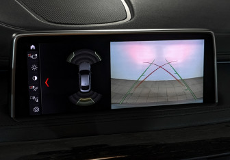 Подержанный автомобиль BMW X6 2018 года (26 фото)