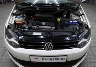 Подержанный автомобиль Volkswagen Polo Hatchback 2012 года (9 фото)