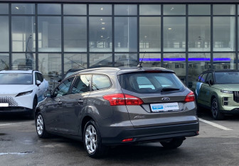 Подержанный автомобиль Ford Focus Wagon 2017 года (7 фото)