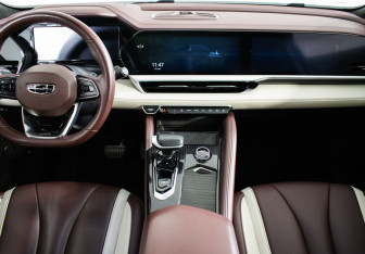 Подержанный автомобиль Geely Monjaro 2023 года (11 фото)