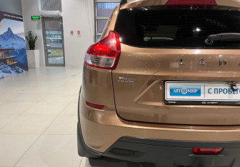 Подержанный автомобиль LADA (ВАЗ) XRAY 2018 года (8 фото)