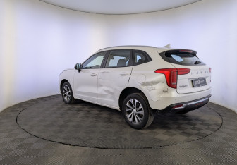 Подержанный автомобиль Haval Jolion 2023 года (7 фото)