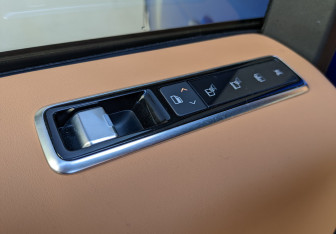 Подержанный автомобиль Land Rover Range Rover 2019 года (14 фото)