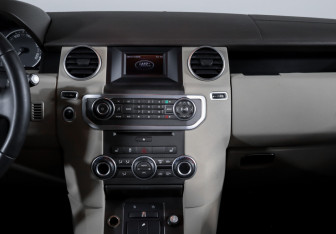 Подержанный автомобиль Land Rover Discovery 2013 года (13 фото)
